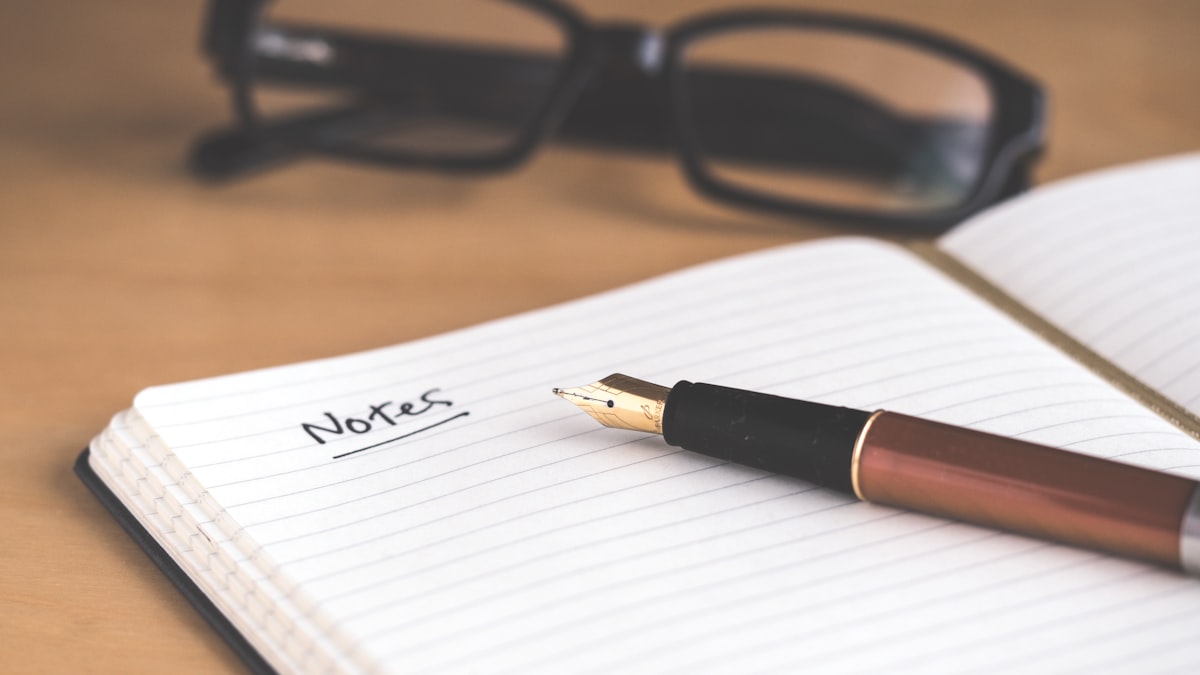 NotebookLM Plus en 2026: RAG Conversacional Privado, Audio Overviews y Análisis Riguroso de Fuentes